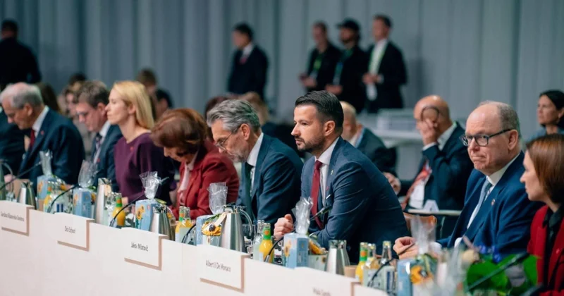 Monteneqro Prezidenti Avropa liderlərini ölkəsini 2028 ci ilədək Aİ yə üzv qəbul etməyə çağırıb
