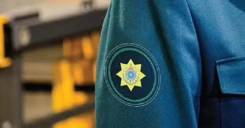 Gömrük Komitəsinin iki əməkdaşı həbs edildi
