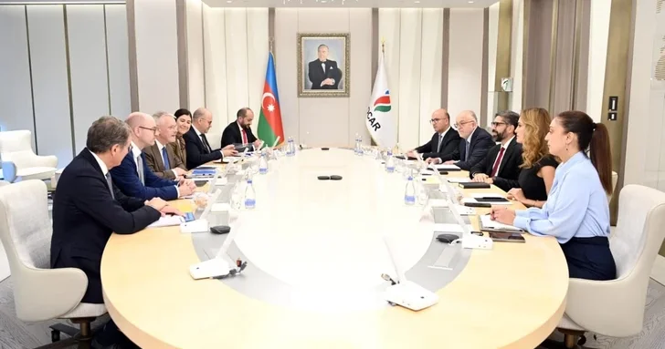 Президент SOCAR встретился с главным коммерческим директором Uniper SE