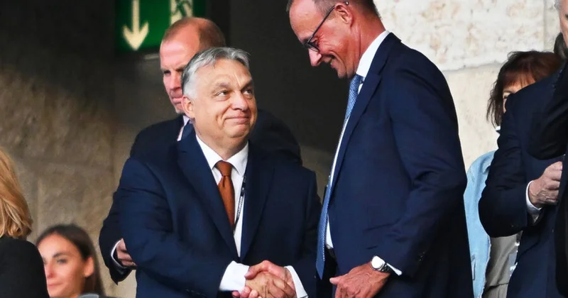 Almaniya kansleri Orbanı tənqid edib