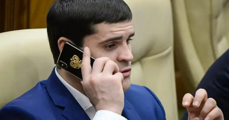 Соратника серого кардинала задержали на границе с Украиной