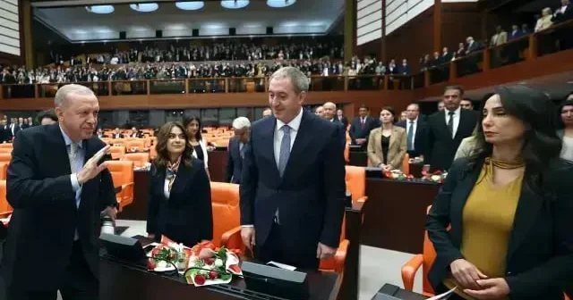 TBMM də rezonans doğuran FOTOLAR İllər sonra yanaşı oturdular