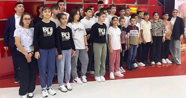29 sentyabr tarixində Bakıda keçirilən tədbir Bakının 11 nömrəli internat məktəbinin uşaqlarına həsr olunub