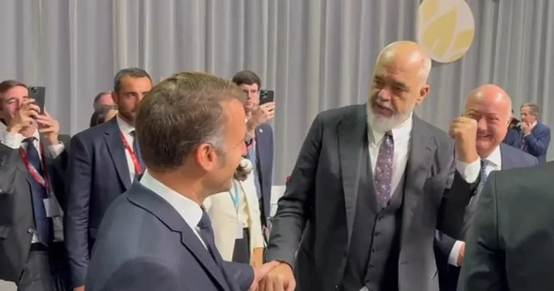 Edi Rama Makronla zarafatlaşdı “Azərbaycanla Albaniyanı da təbrik edin”