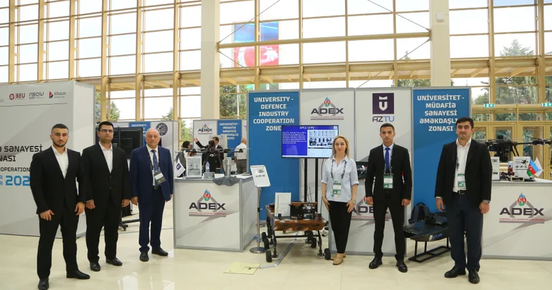 AzTU nun rektoru “ADEX 2026” sərgisində universitetin stendini ziyarət edib