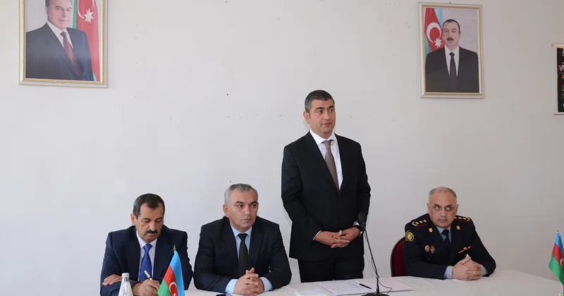 Elşən Həsənli kənd sakinləri ilə görüşdü Fotolar