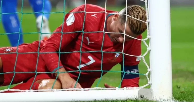 Portuqaliya millisindəki qalmaqaldan sonra Anridən Ronaldoya dəstək