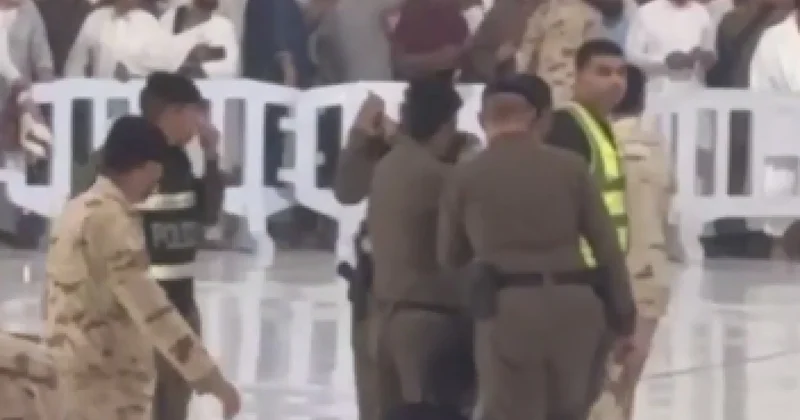 Попытался взорвать себя в главной святыне мусульман видео