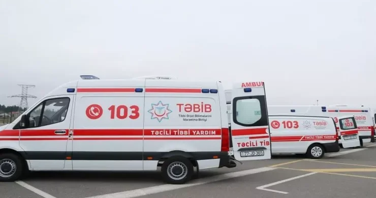 Bakıda təcili tibbi yardım stansiyasının həyətində ÖLÜM