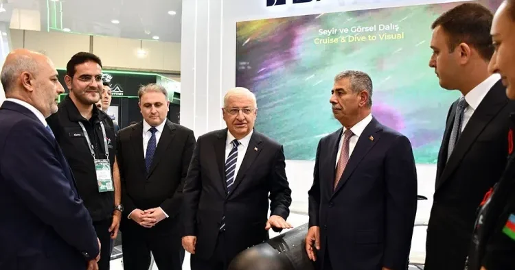 Azərbaycan və Türkiyə müdafiə nazirləri ADEX 2026 sərgisini ziyarət etdilər FOTO