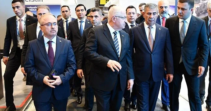 Həsənov və Gülər "ADEX 2026" sərgisində Foto
