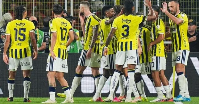 “Fənərbağça” futbolçuları Bakıda VİDEO