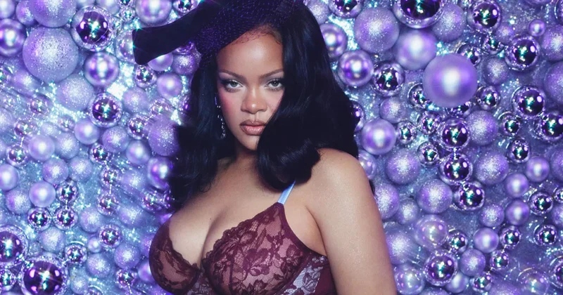 Rihanna brendinin Milad çəkilişində
