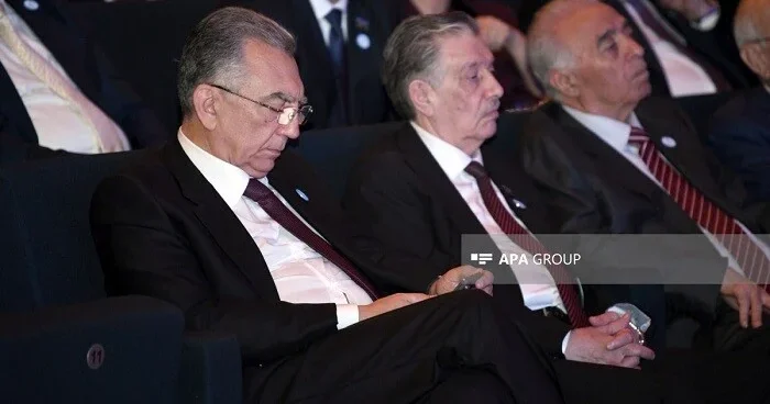YAP ın qurultayından maraqlı FOTOLAR KONKRET
