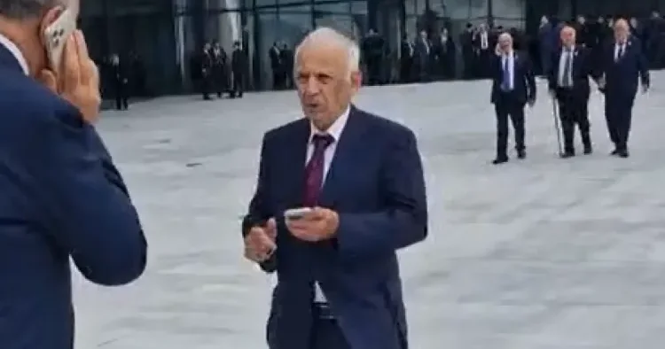 Hacıbala Abutalıbov jurnalistlərdən yayındı VİDEO