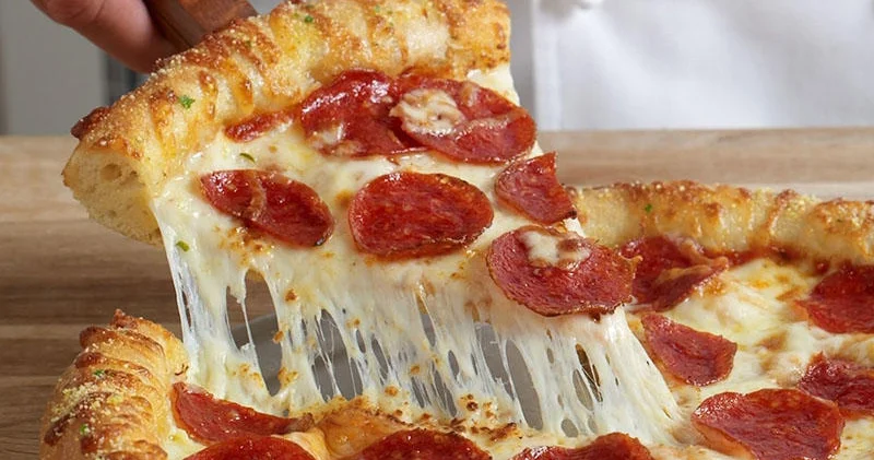 İtalyanların qurumayan pizza xəmiri resepti: Yalnız bir qaşıq əlavə edirlər