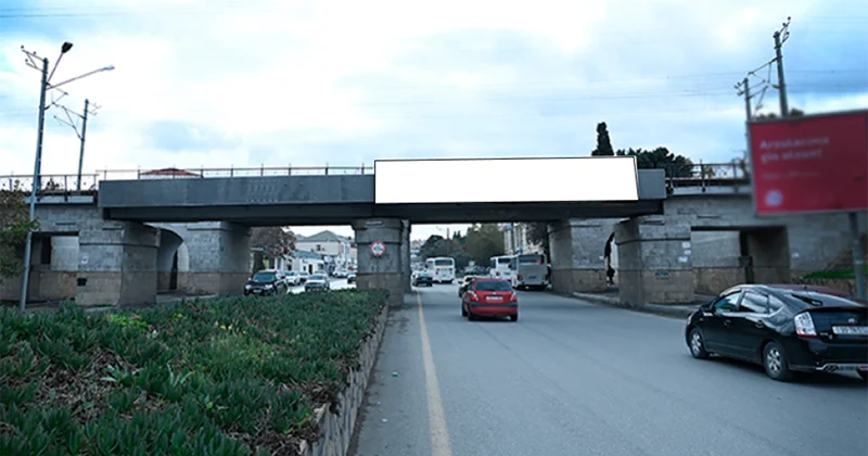 Bu yolda sıxlığı azaltmaq üçün zolaq sayı artırıldı Foto