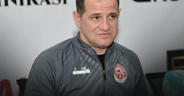 Ağır məğlubiyyət oldu Elmar Baxşıyev