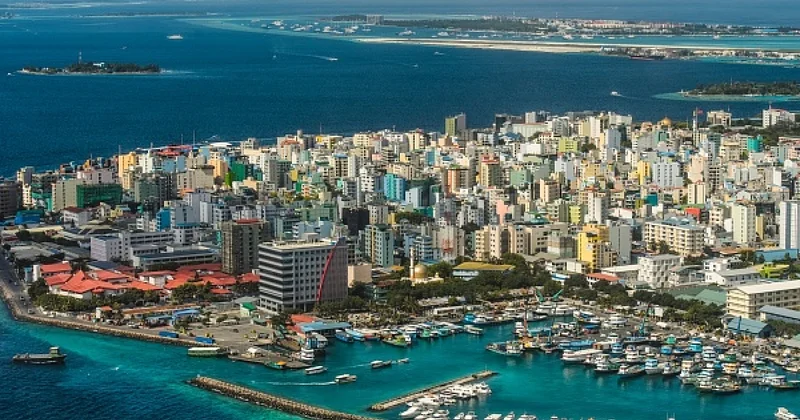 Впервые в мире: на Мальдивах пожизненный запрет на курение