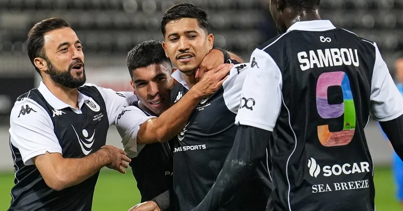 Хавбек Нефтчи: Голы Абубакара дополнительно мотивируют Сальянского и Самбу