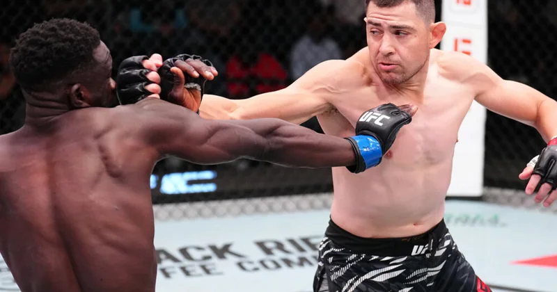 Qarsiya UFC Fight Night 263 ün əsas döyüşündə Onamanı nokauta salıb VİDEO