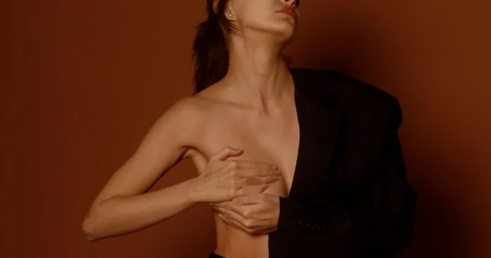 “Qadın sinəsi ana enerjisinin beşiyidir, şəhvətin yox”