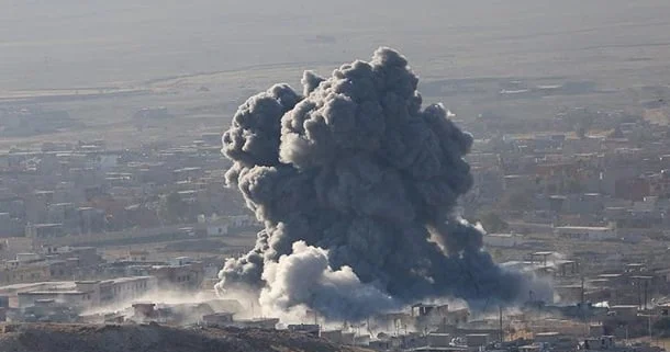 YPG nin silah anbarı vuruldu