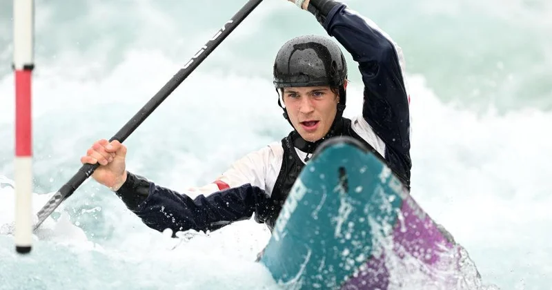 Britaniyalı kanoeçi intim video paylaşdığına görə yarışlardan kənarlaşdırılıb