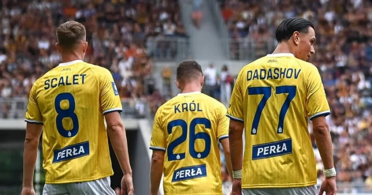 Millimizin hücumçusu qollar vurulduqdan sonra meydana daxil oldu