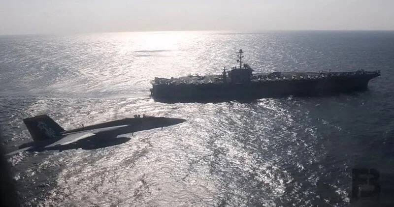 ABŞ nin atom aviadaşıyıcısı naməlum istiqamətdə dənizə çıxıb