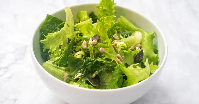 Cəmi iki məhsulla təzyiqi salan möcüzə salat həkimlərdən təsdiqli resept