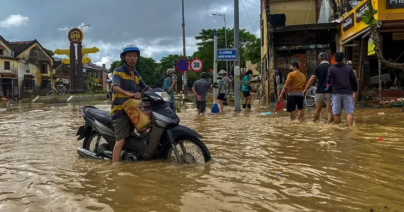 Vyetnamda daşqınlar səbəbindən ölənlərin sayı 35 ə çatıb