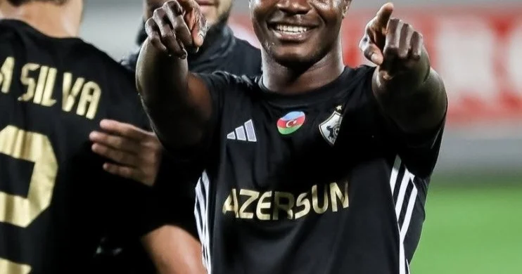 Qurban Qurbanov ona da futbol oynamağı öyrətdi Addai bu mövsüm daha yaxşı təsir bağışlayır