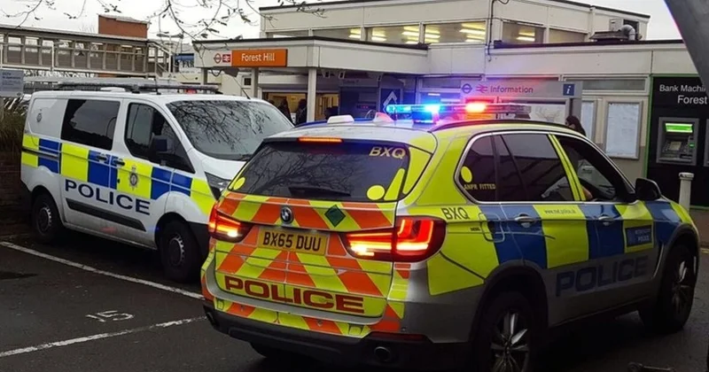 İngiltərədə qatarda bıçaqlı hücum nəticəsində xəsarət alanların sayı 11 ə çatıb