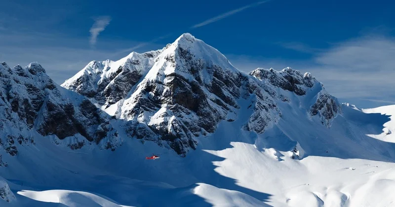 Alman alpinistlər İtaliyada qar uçqununa düşdü