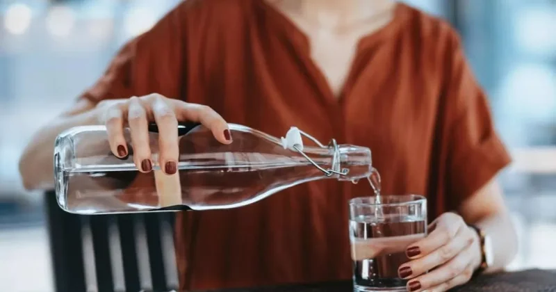 В Японии представили напиток, сжигающий жир на животе