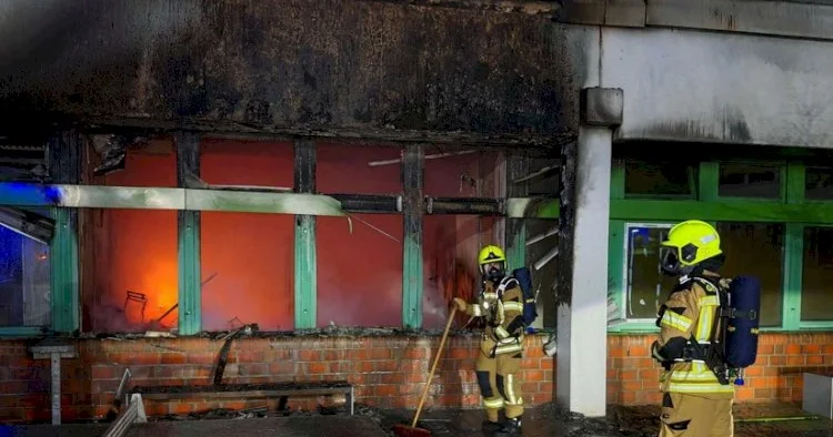 Məktəbdə partlayışlar oldu BU ÖLKƏDƏ KONKRET