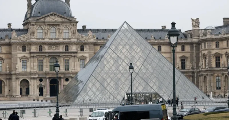Лувр ограбили мелкие воры из парижского гетто
