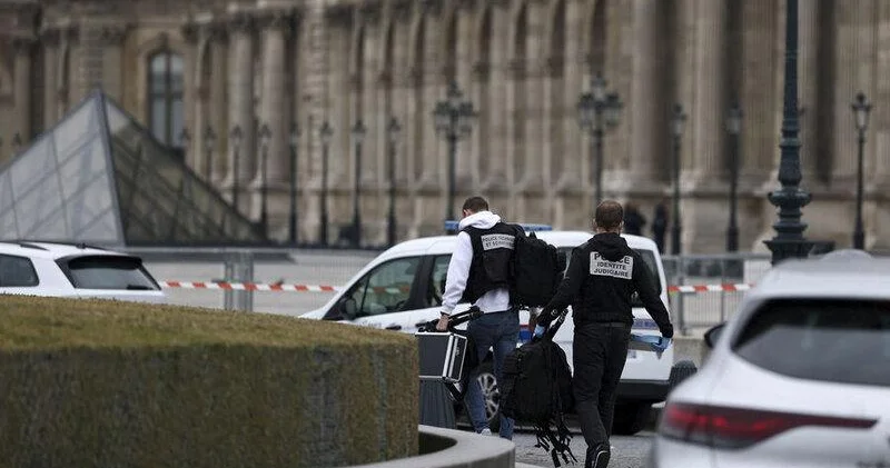 Paris prokuroru: Luvrda oğurluğu xırda cinayətkarlar törədiblər