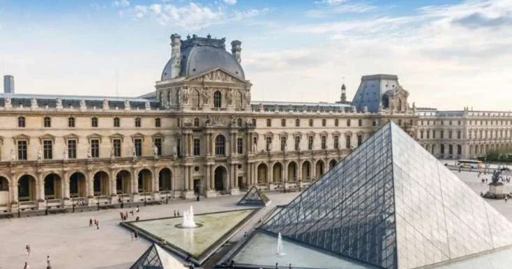 Luvr muzeyində oğurluğu xırda cinayətkarlar törədib Paris Prokurorluğu FOTO