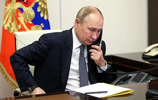 Putin İran prezidenti ilə Suriyadakı böhranı müzakirə edib