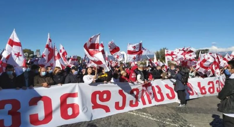 Voltersayağı postulat, pirotexnika inqilabı, yoxsa müharibəyə inteqrasiya?