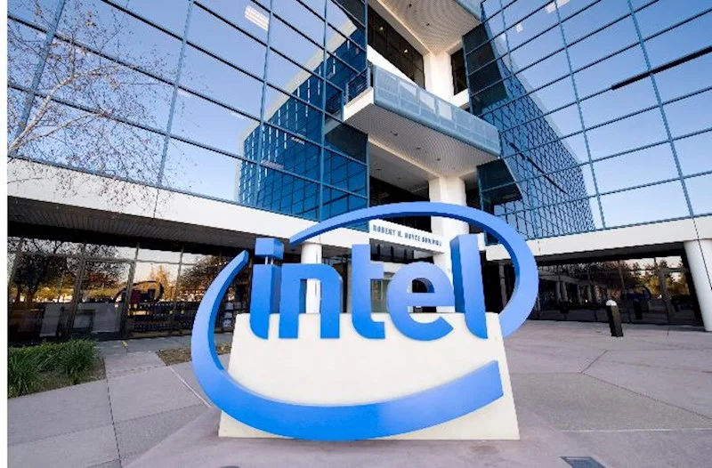 “Intel” baş direktorunu işdən çıxardı