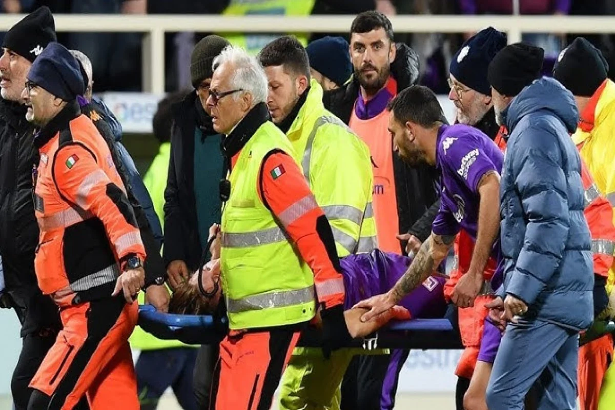 Fiorentinanın İnterlə oyunda huşunu itirən futbolçusunun vəziyyəti açıqlanıb