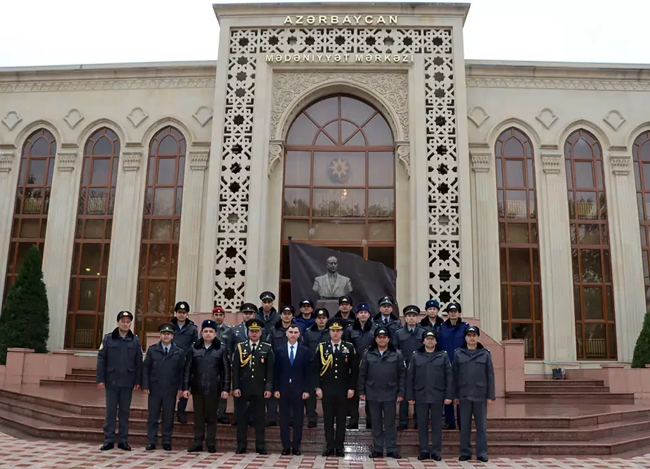 Özbəkistan hərbi qulluqçuları Azərbaycan Mədəniyyət Mərkəzini ziyarət ediblər