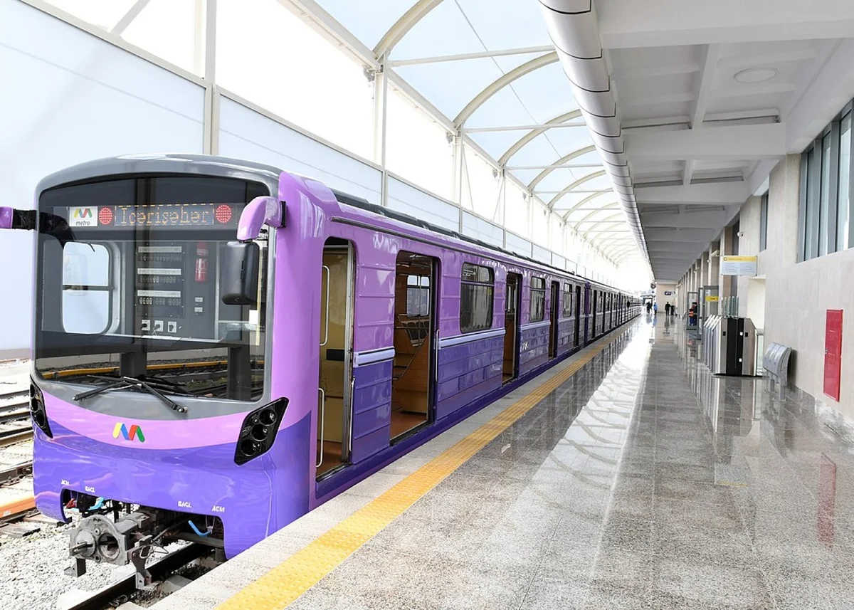 Metroda qış qrafikinə keçid edildi