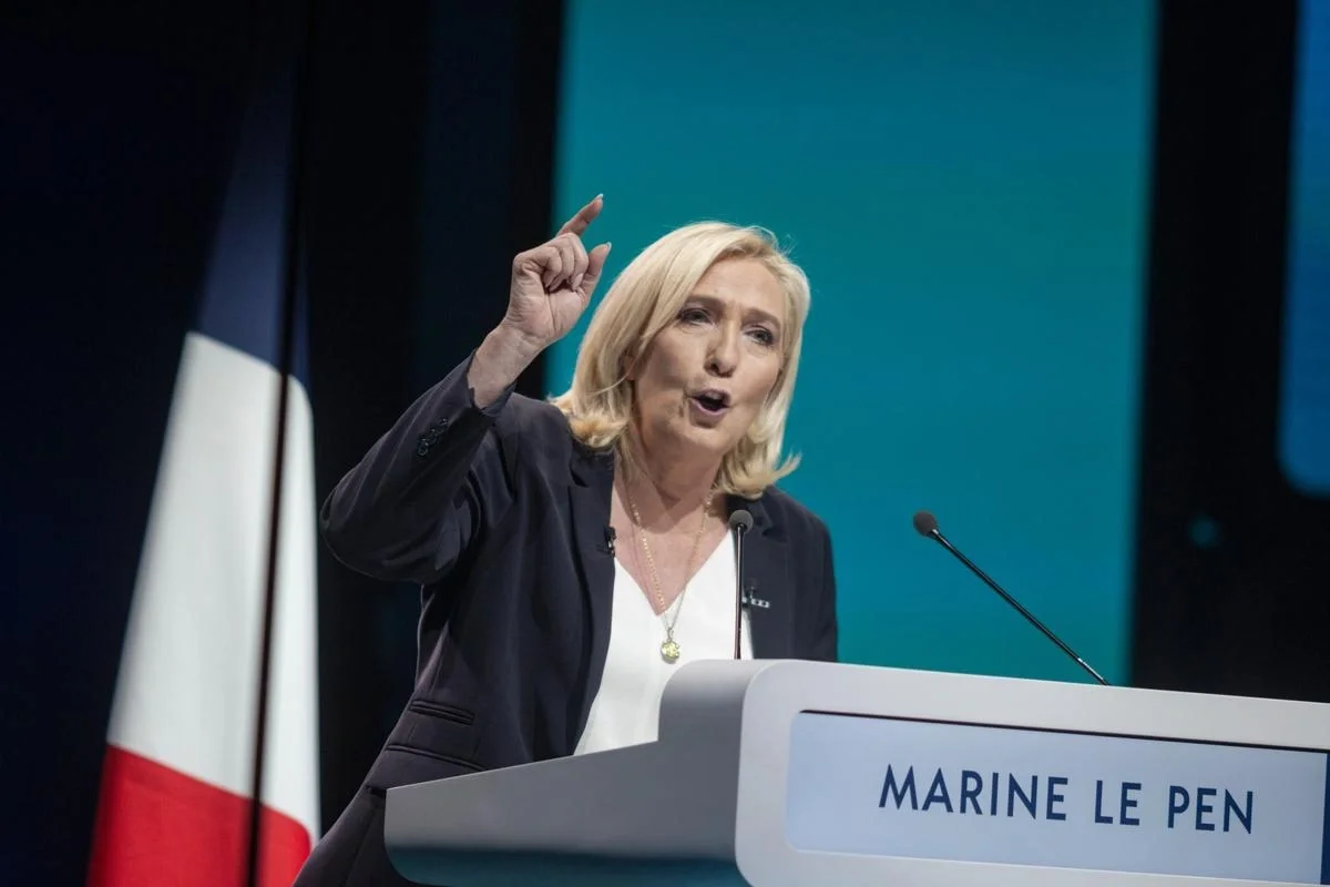 Marin Le Pen 48 saat ərzində Fransa hökumətini devirə bilər