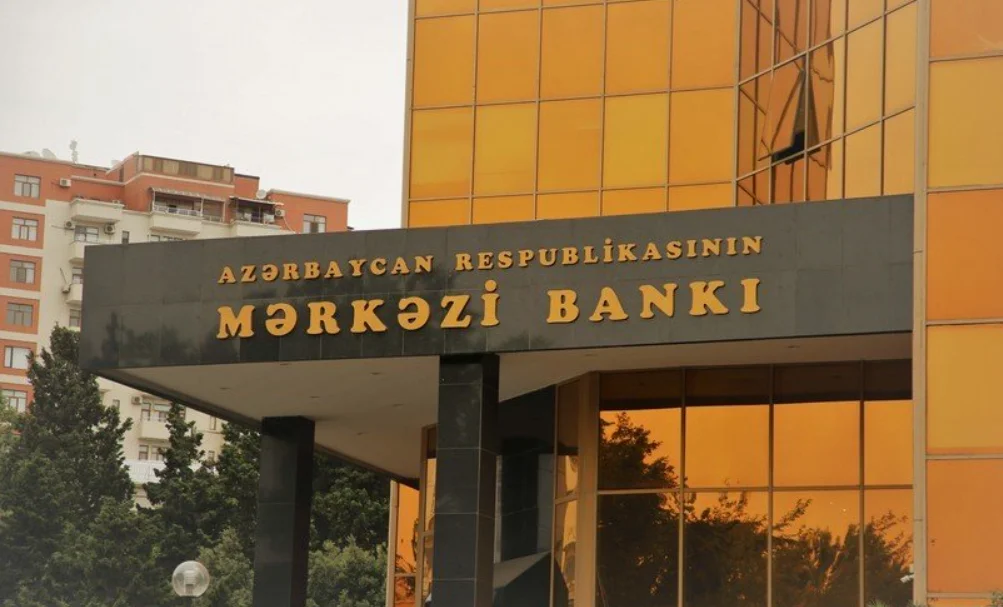 Mərkəzi Bankın valyuta ehtiyatları 11 mlrd. dollardan aşağı düşüb