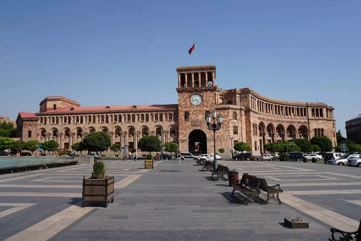 Ermənistan müxalifəti sülh sazişi ilə tanış olmağı tələb edib