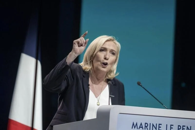 Marin Le Pen 48 saat ərzində Fransa hökumətini devirə bilər